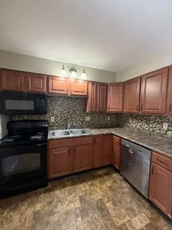 2 bed, 1.5 bath, $1,350 — Photo 1