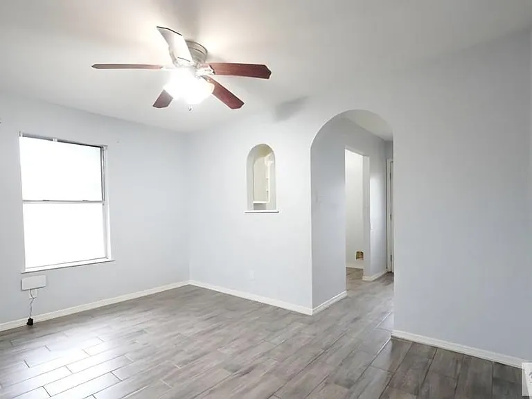 4014 Aggassi Dr — Photo 3