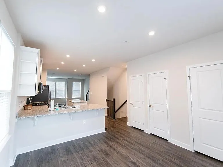 2816 Evansgreen Dr — Photo 8