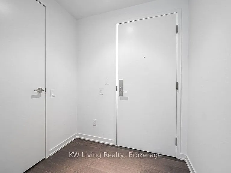 60 Colborne St #402 — Photo 17