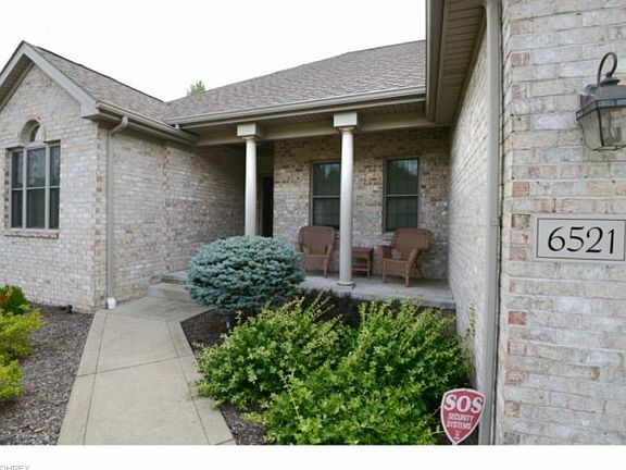 3rd image of 6521 Woodridge Way