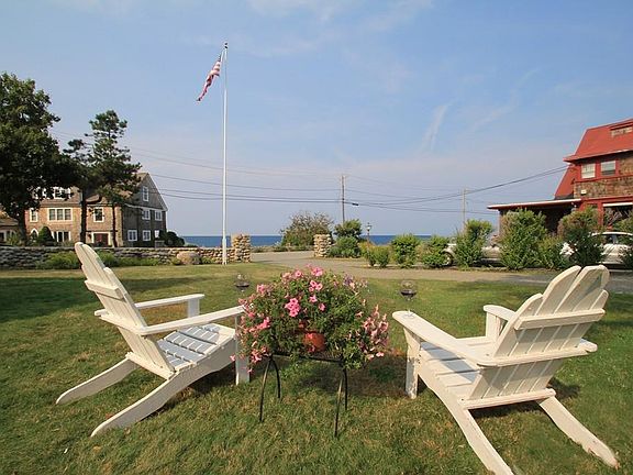 2nd image of 42 Marmion Way #Spruce