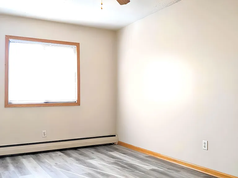 Twin Pines Apartments — Photo 40