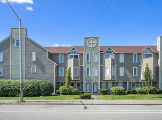 70 Austin St APT 16, Lowell, MA 01854