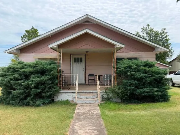 504 S Dodge Ave, Bucklin, KS 67834