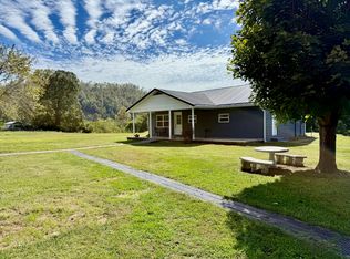 233 River Rd, Beattyville, KY 41311