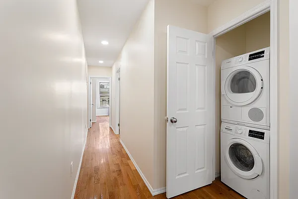 Rented by Safdie Realty Group | media 7