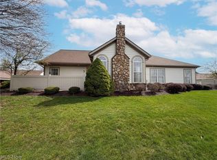 554 Crossings Cir, Tallmadge, OH