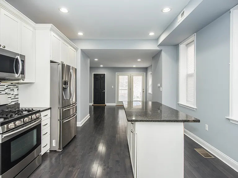2316 E Lehigh Ave — Photo 12
