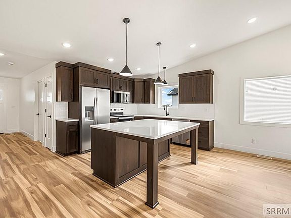 4th image of 29 N Currant Ln