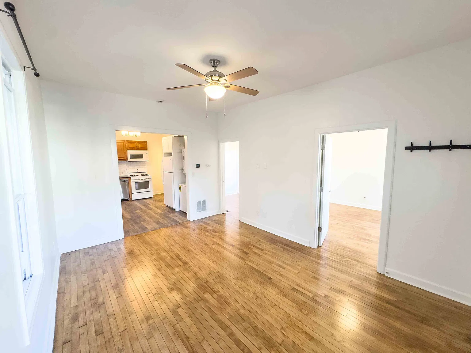 2 bed, 750 sqft, $1,250 — Photo 2