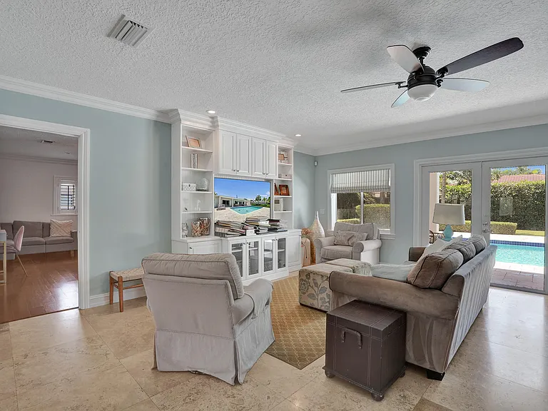 248 Codrington Dr — Photo 26