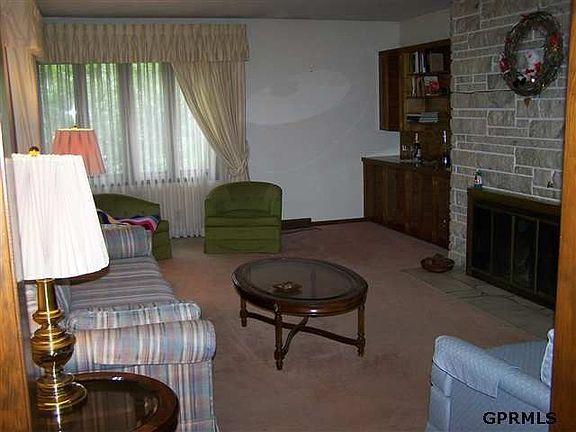 2nd image of 9929 Pinkney St