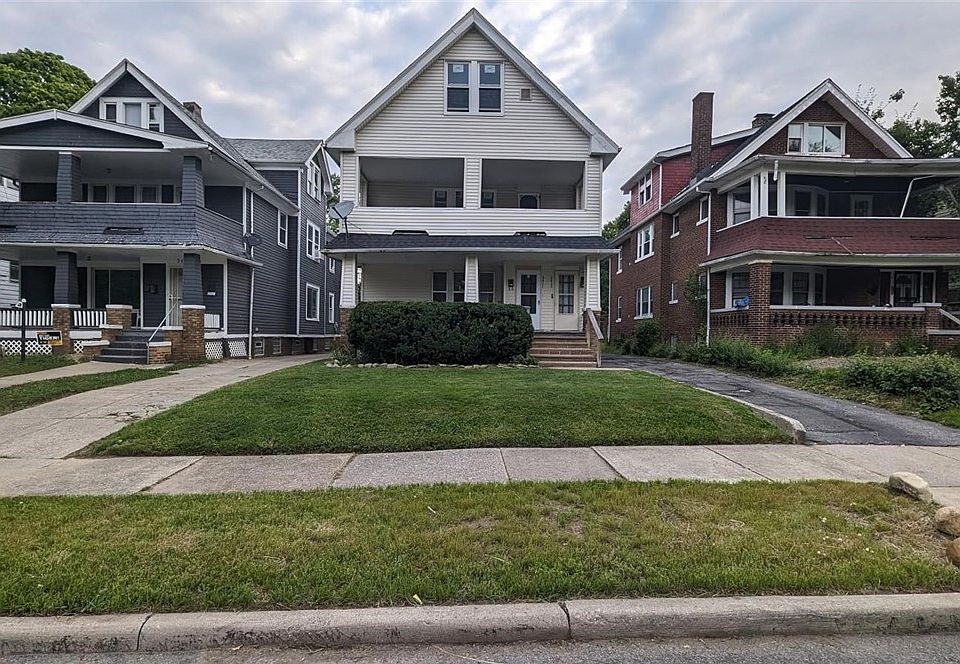 1st image of 3411 Beechwood Ave