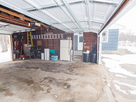 5th image of 95 Barney Blvd