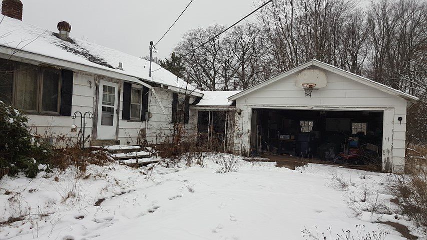 2nd image of 1080 County Road C