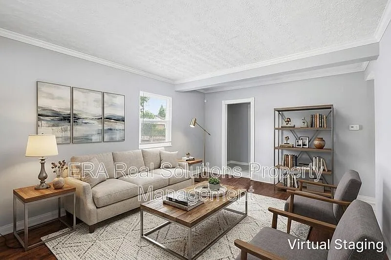 4 bed, 1.5 bath, 1288 sqft, $1,900 — Photo 1