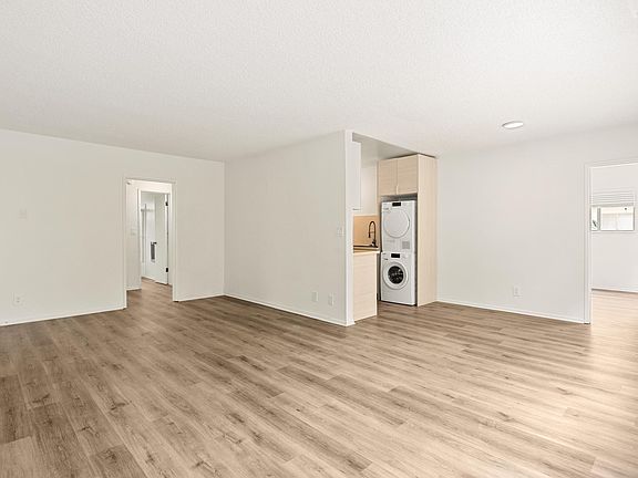 3rd image of 1240 Harvard St APT 3