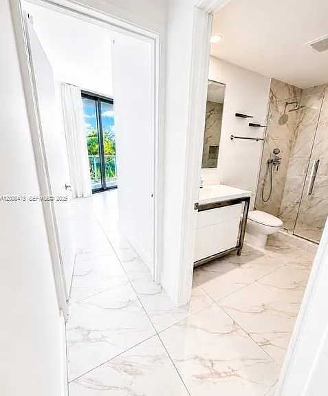 2000 Metropica Way #304 — Photo 31