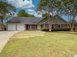 3102 Oak Lea Cir SW, Decatur, AL 35603