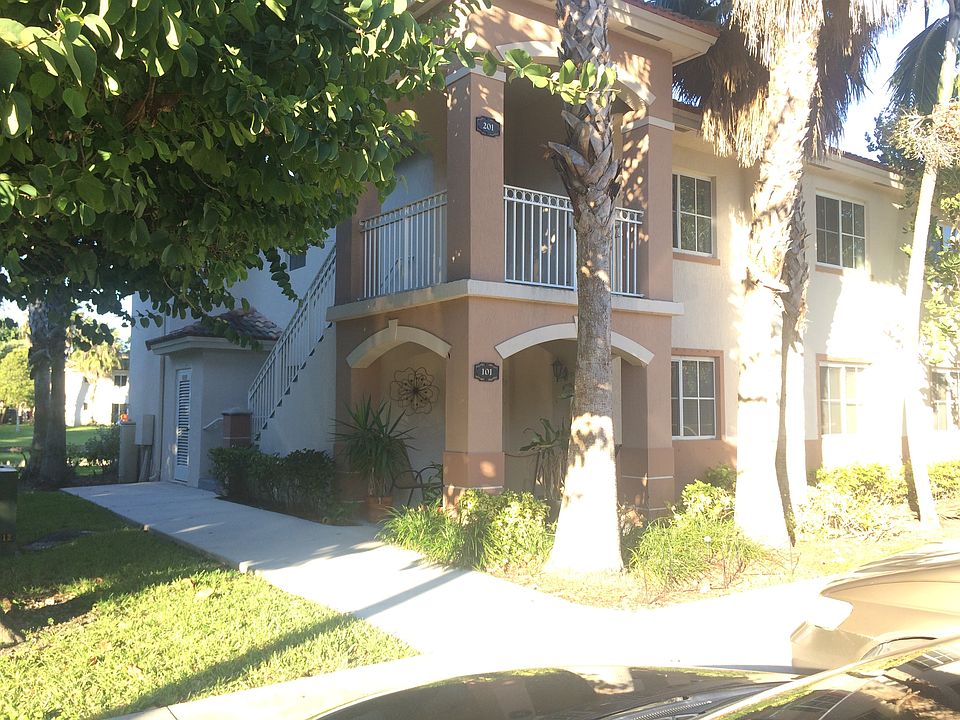 1st image of 1251 SE 28th Ct Unit 201