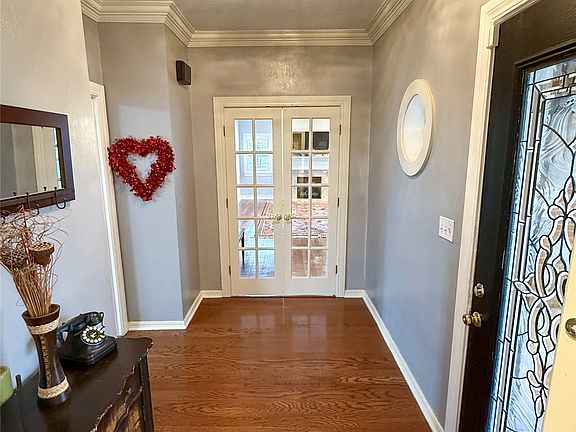 4th image of 515 W Kings Rd