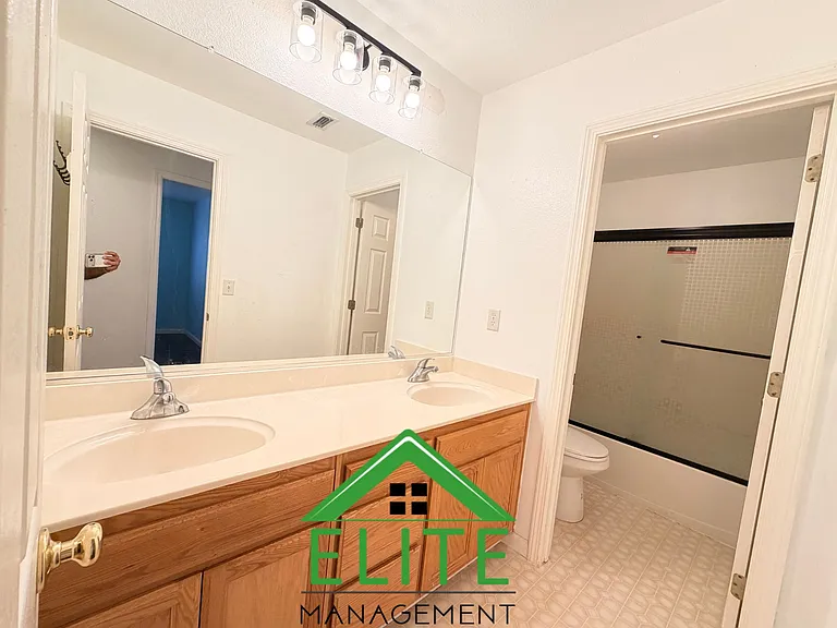 9424 Red Spruce Way — Photo 18