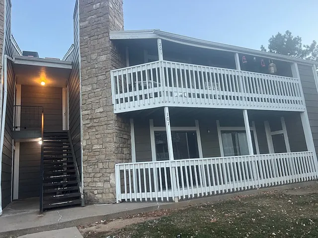18091 E Kentucky Ave #101 — Photo 9