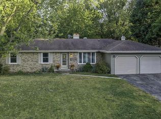 2823 Mackintosh Dr, Janesville, WI