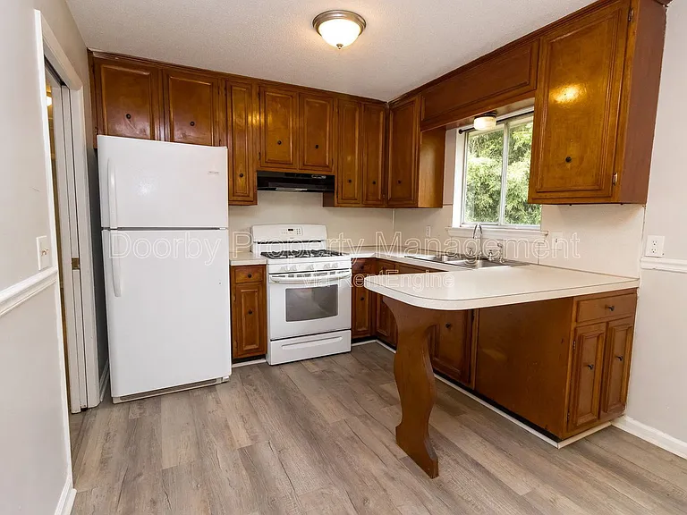 7205 Sterling Rd — Photo 3