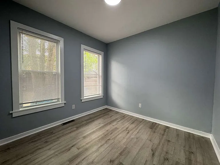 215 Rosette St #1L — Photo 25