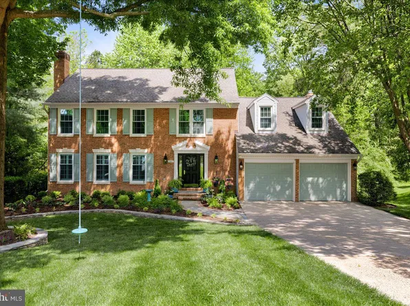 11967 Grey Squirrel Ln, Reston, VA 20194
