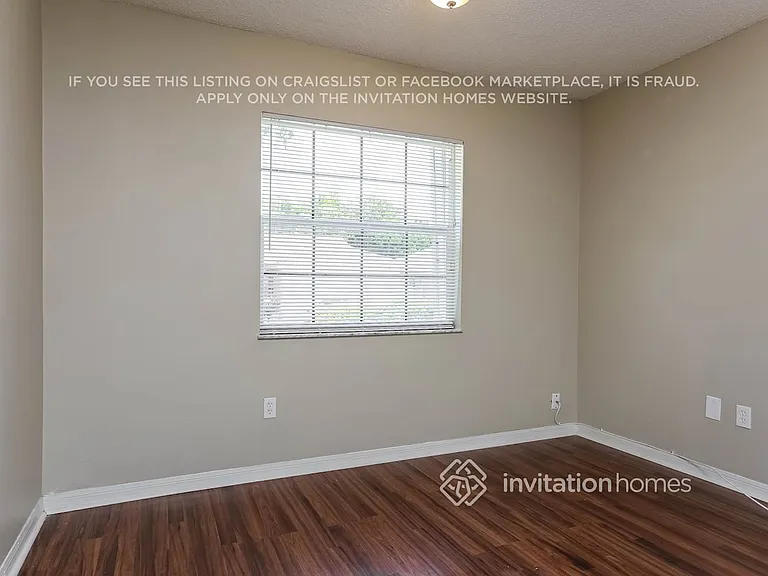 576 NW 48th Ave — Photo 14