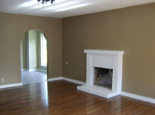 3rd image of 6004 N Eustace Ave