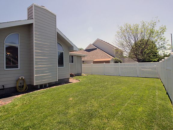 5th image of 4103 Smoky Hill Dr