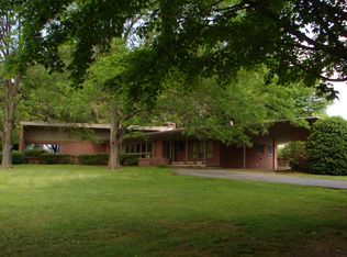 905 Ruffner Pl, Lexington, VA 24450