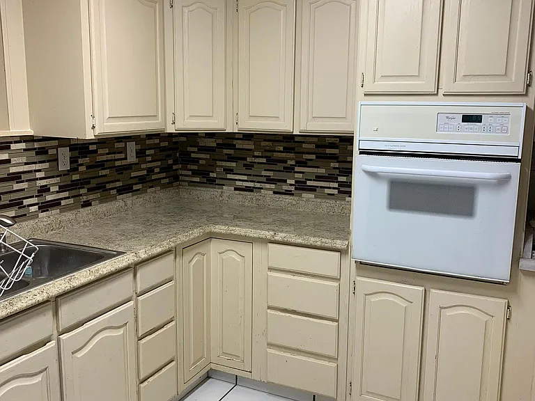 303 N Byrd St — Photo 8