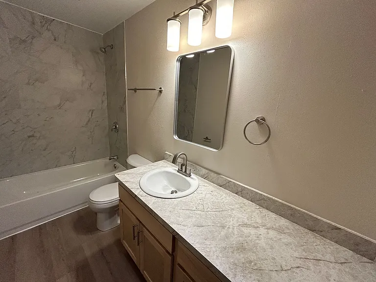 25 Bluemound Ct — Photo 15