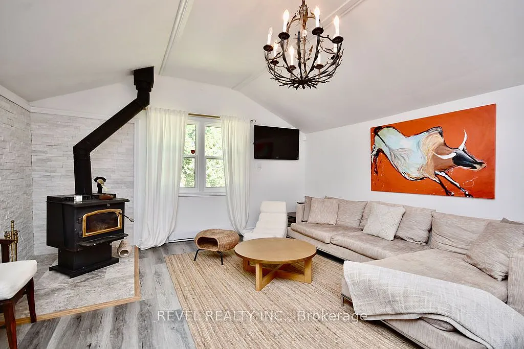 2 bed, $2,400 — Photo 4