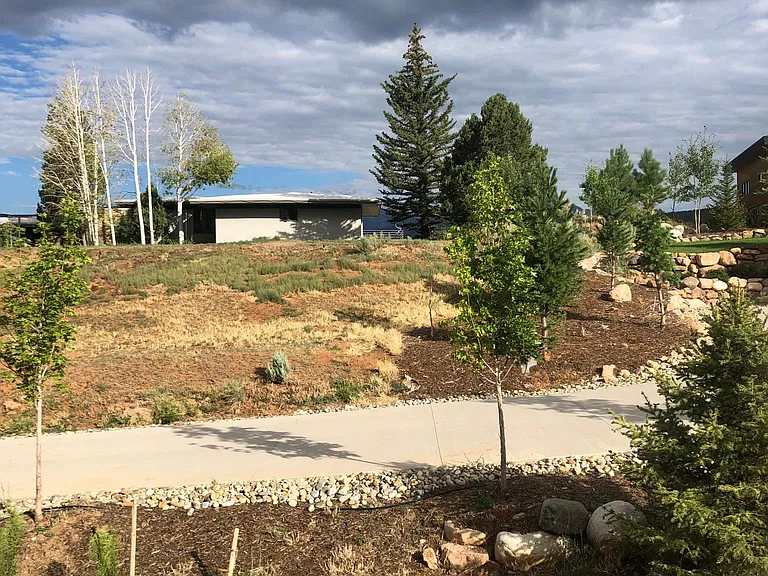 2807 Rim Dr #B — Photo 11