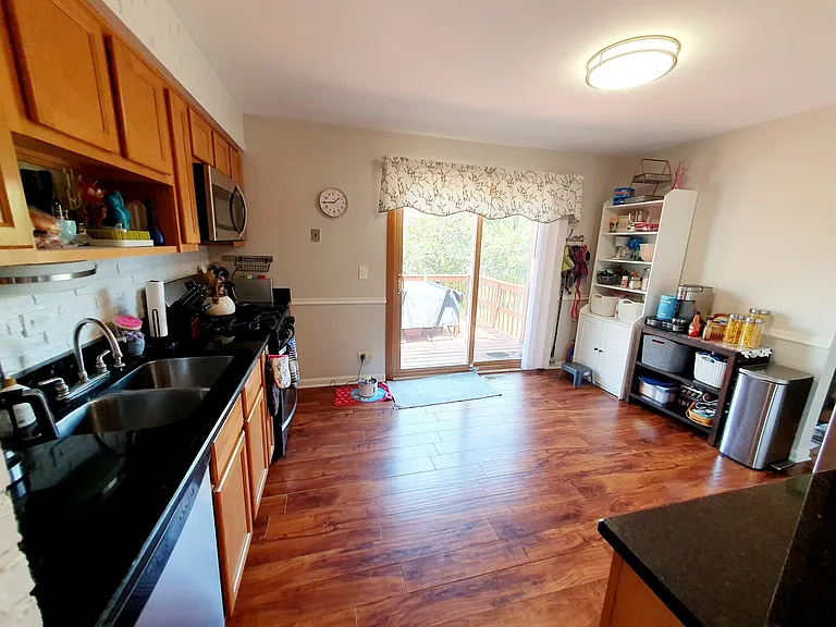 3535 Treaty Ln — Photo 4