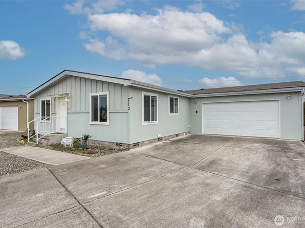 713 W Heritage Loop, Sequim, WA 98382