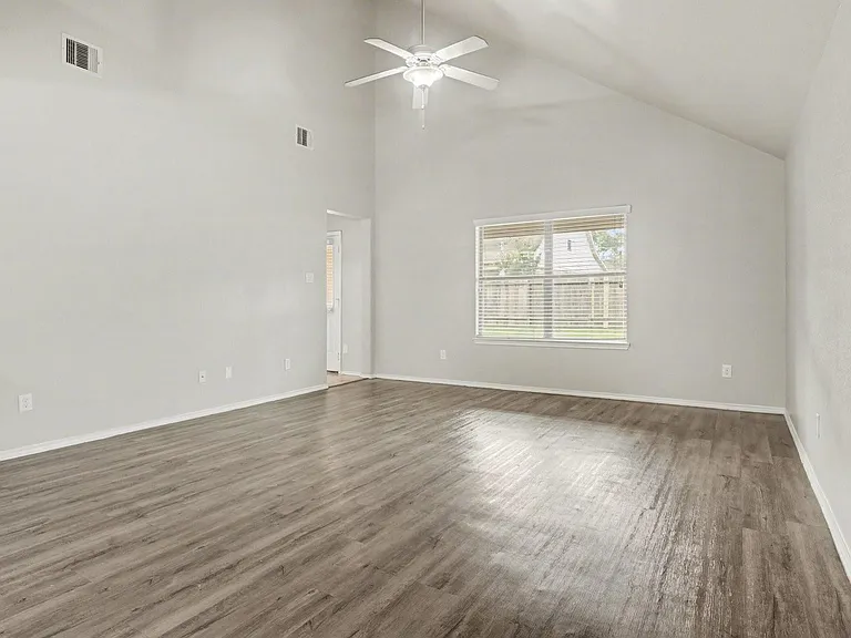 21622 Messara Ct — Photo 4