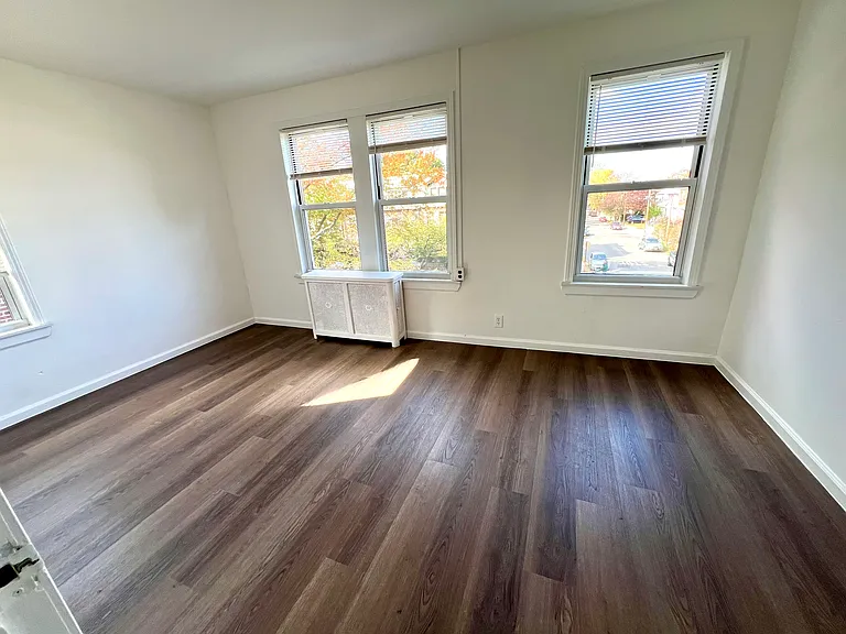 9924 Ascan Ave — Photo 6