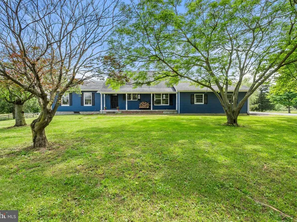 3850 Long Meadow Rd, Middletown, VA 22645