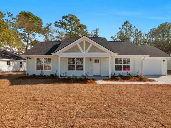 1666 Ashantilly Dr, Darien, GA 31305