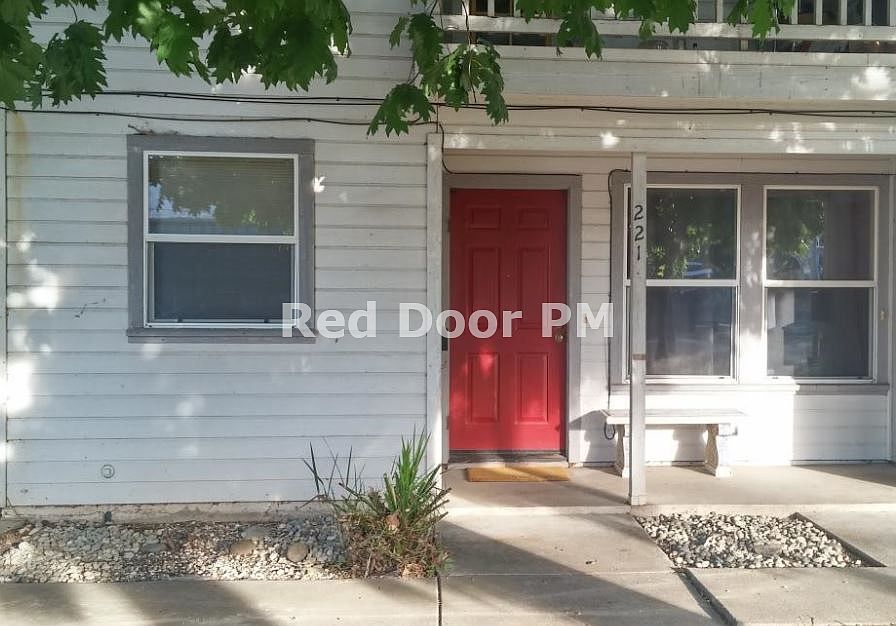 1st image of 221 20th St
