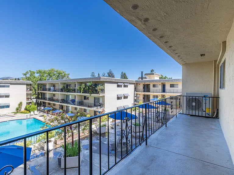 Quail Hill Apartments — Photo 17