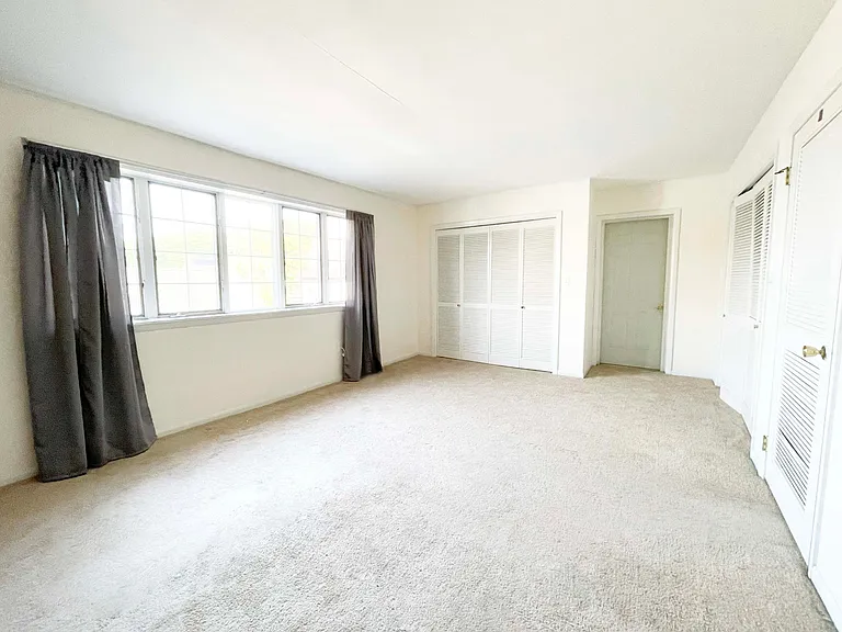 38 Springgarden St #4 — Photo 11