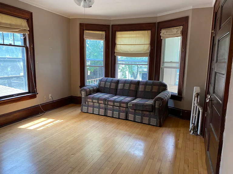 2958 N Prospect Ave — Photo 8